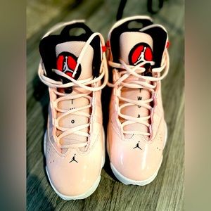 Pink Jordans Size 7 boys  very stylish
